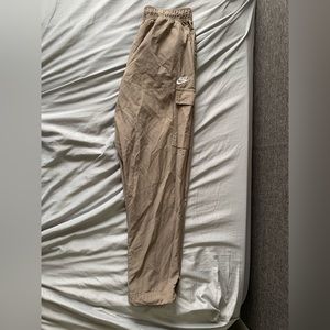 size M, men’s Nike cargo pants